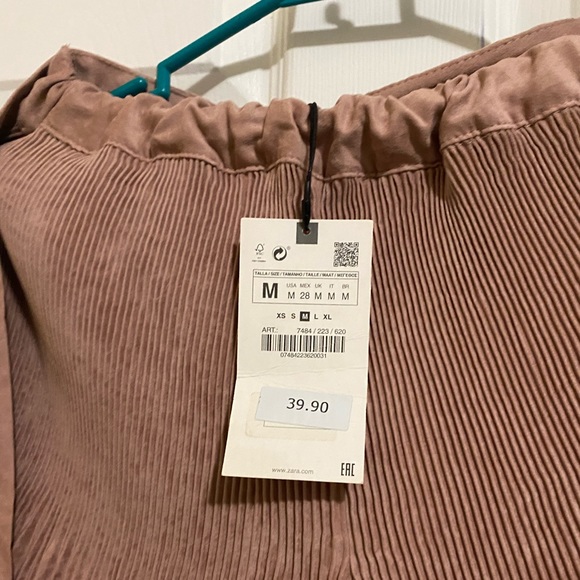 Pink Short - Picture 2 of 6